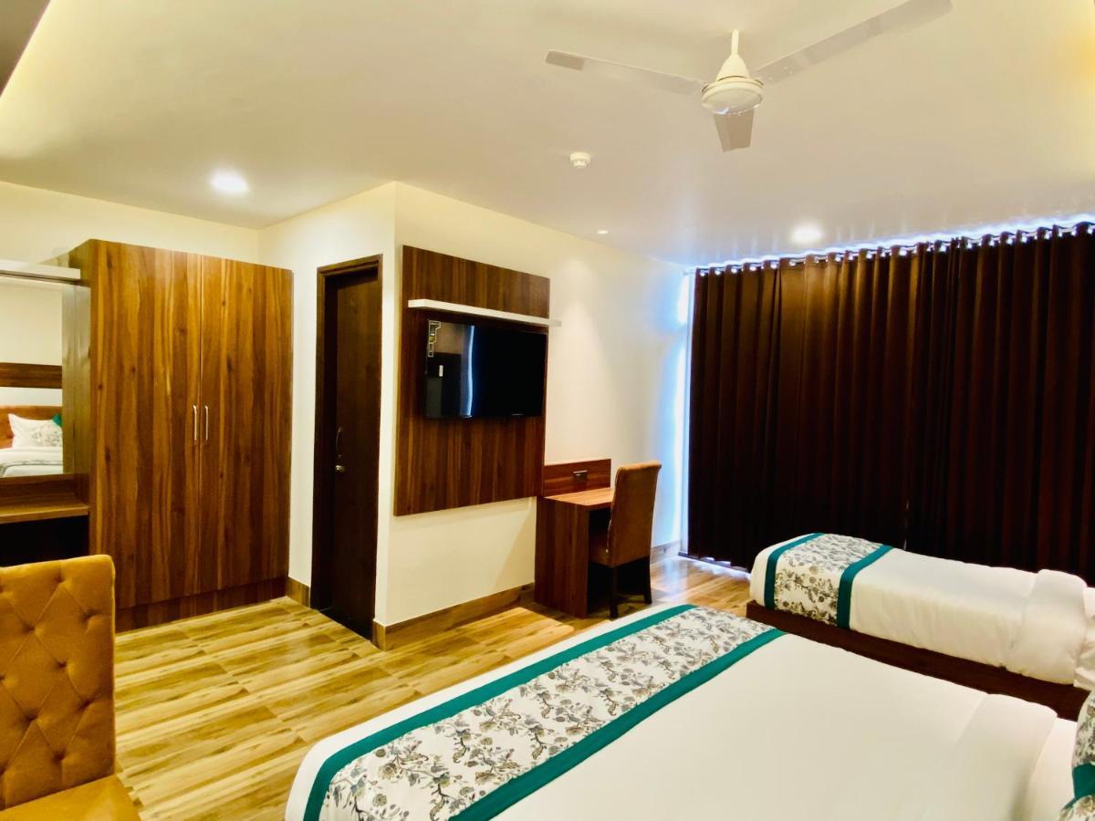 Hotel White Amritsar Bagian luar foto