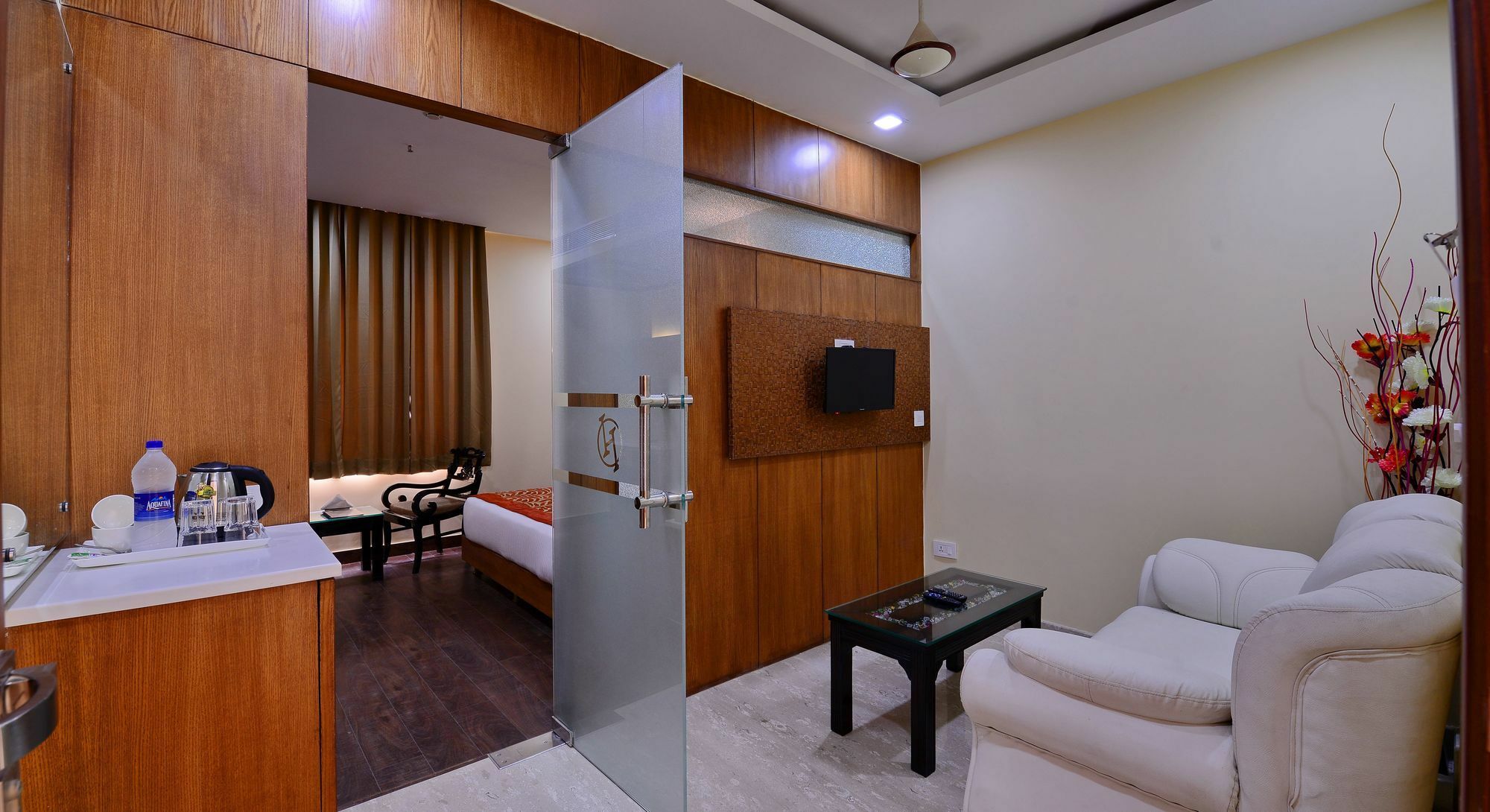 Hotel White Amritsar Bagian luar foto